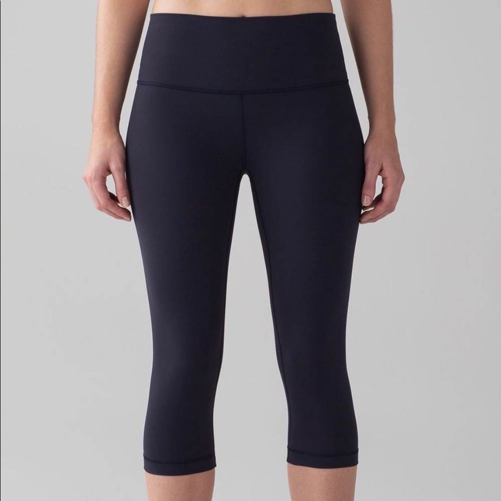 Lululemon Wunder Under hi rise 1/2 tight 17”